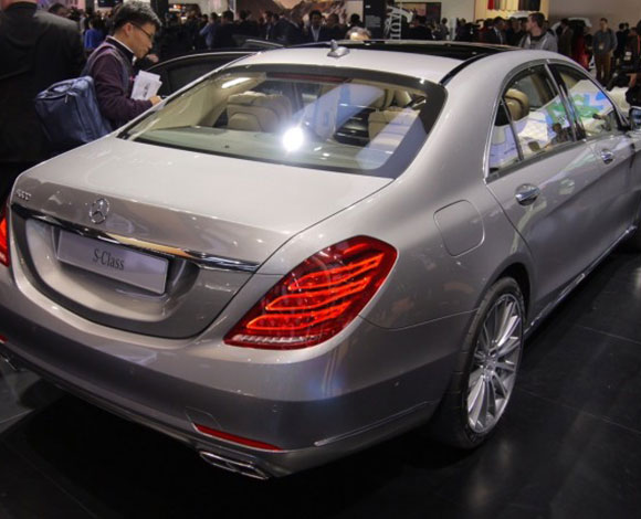 تعرف إلى مواصفات مرسيدس S600 موديل 2015