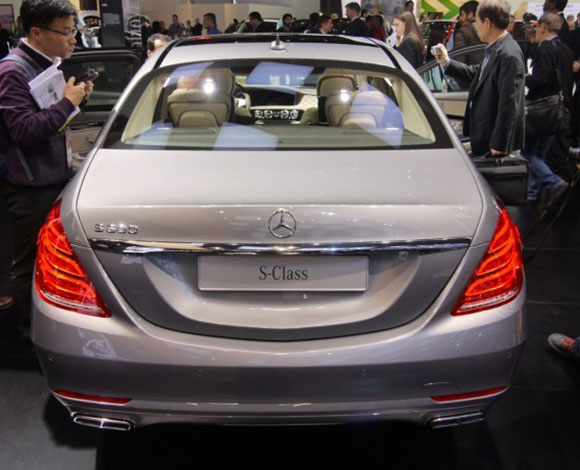 تعرف إلى مواصفات مرسيدس S600 موديل 2015