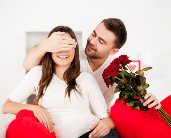 كيف تُظهر مشاعر الحب والرومانسية في عيد الحب؟