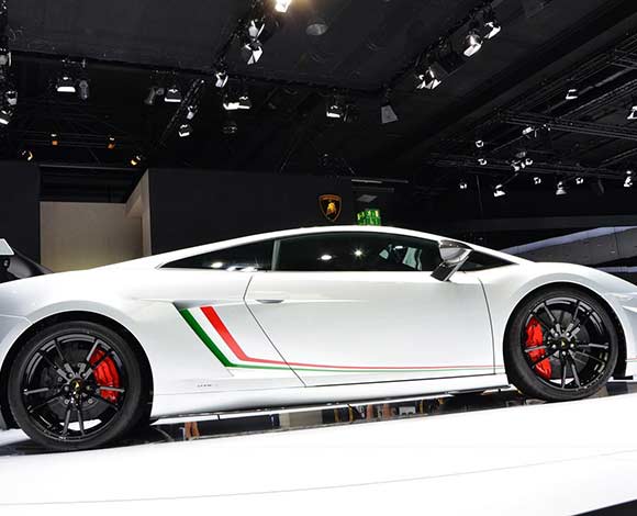 Gallardo LP 570 Squadra Corse من لامبورغيني: سيارة رياضية أنيقة