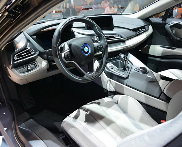 هل تطلق BMW سيارة M8 قوتها 600 حصان؟