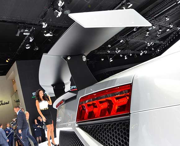 Gallardo LP 570 Squadra Corse من لامبورغيني: سيارة رياضية أنيقة