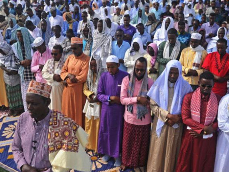 شاهد احتفالات المسلمين بعيد الأضحى في جميع أنحاء العالم