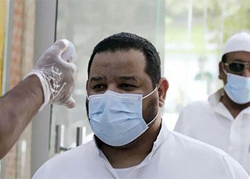 السعودية تعتزم الانتهاء من تطعيم جميع المواطنين والمقيمين بلقاح كورونا بنهاية 2021