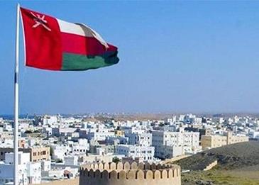 سلطنة عمان تعلق حضور الطلبة في المدارس الخاصة والدولية وتقلص عدد حضور الموظفين بنسبة 50 بالمئة