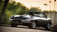 لمحبي السيارات الكلاسيكية ... هذه مواصفات جاكوار E-Type  - 1964